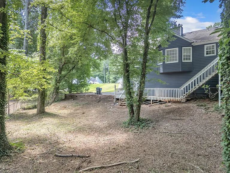 608 Wood Ridge Dr — Photo 33