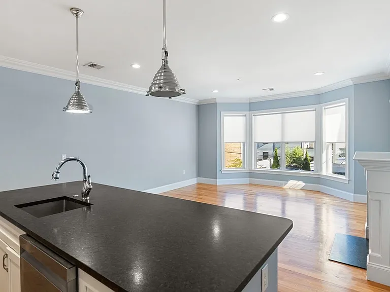 15 Preble St #4 — Photo 4