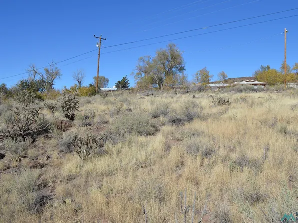 1713 Cactus Dr, Grants, NM 87020