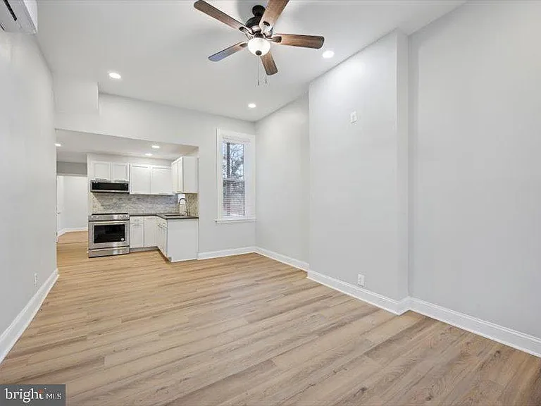 2253 N Delhi St — Photo 2