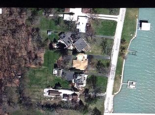 21190 E River Rd, Grosse Ile, MI 48138