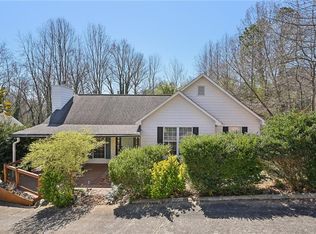 172 Shallow Ridge Ln NE, Kennesaw, GA 30144