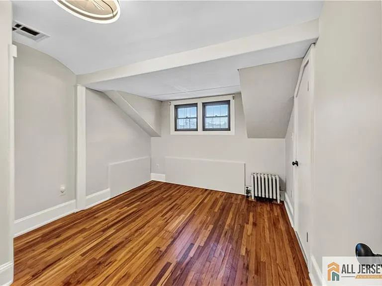 1048 Prospect St #1048 — Photo 11