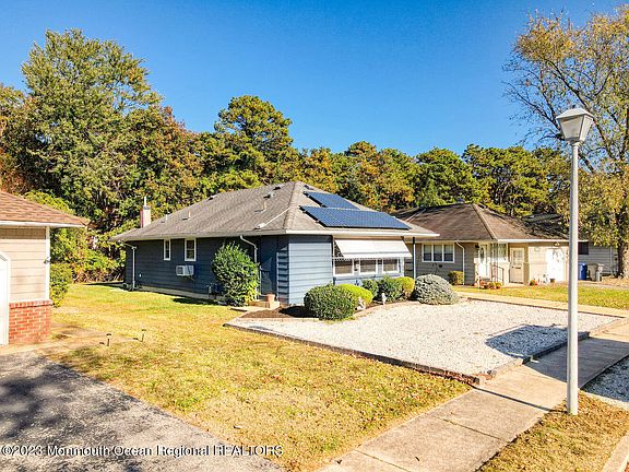 3rd image of 2213 Mount Hope Lane