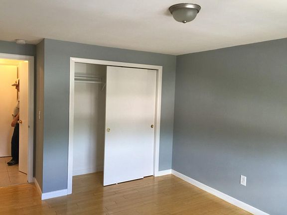 4th image of 163 Lincoln Ave #1B