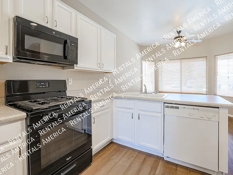 11925 W Jefferson St — Photo 9