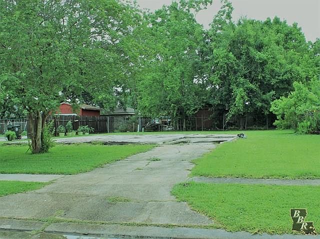 2nd image of 15 Kingsridge Loop