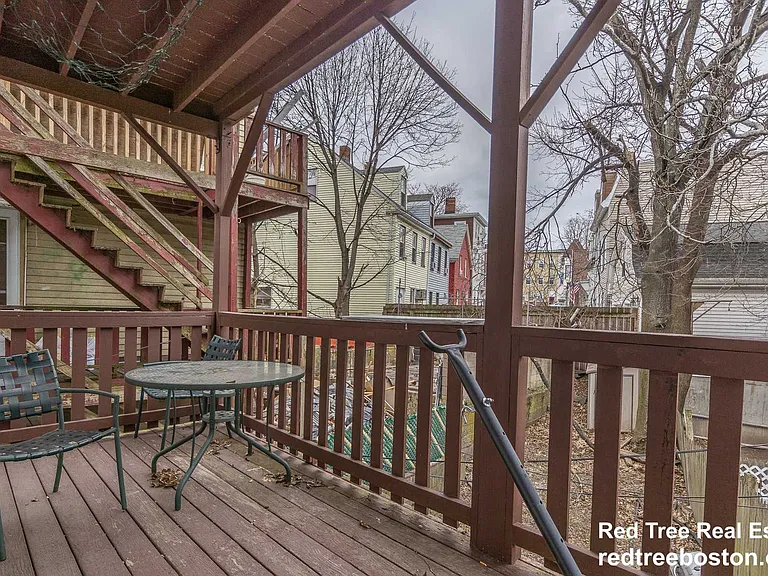 Meridian St — Photo 14