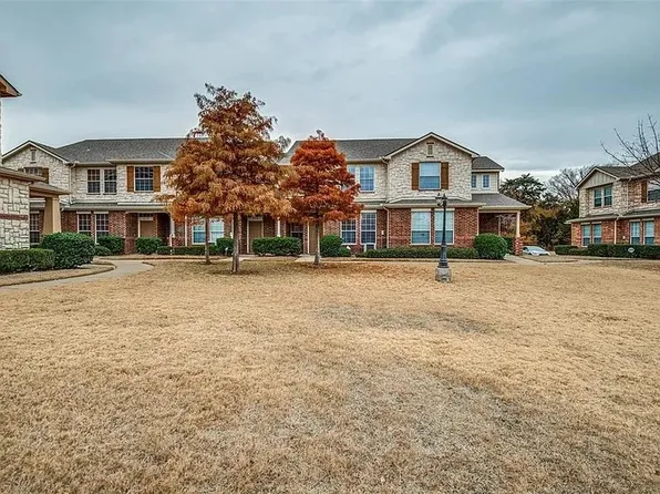 2742 Olympic Park Dr, Grand Prairie, TX 75050