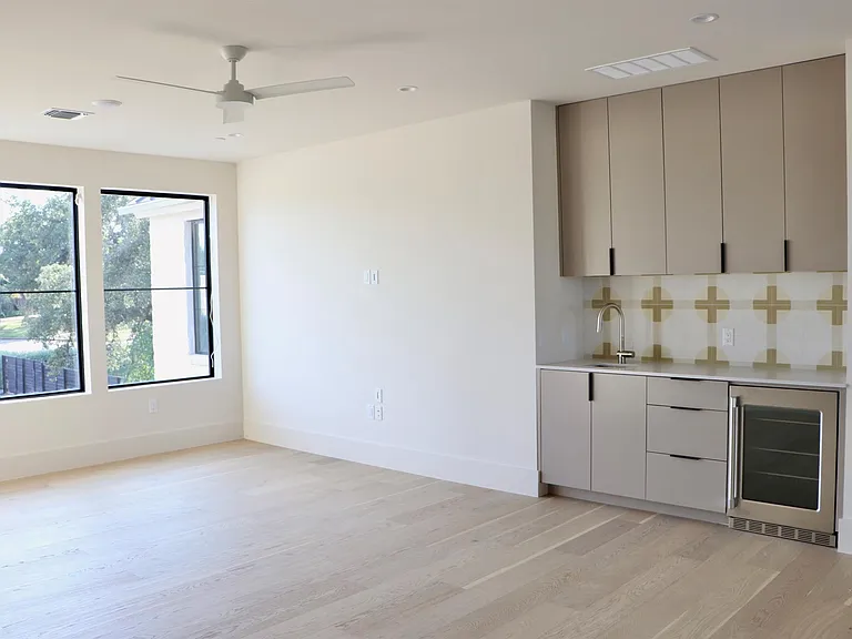 6102 Forest Hills Dr — Photo 31