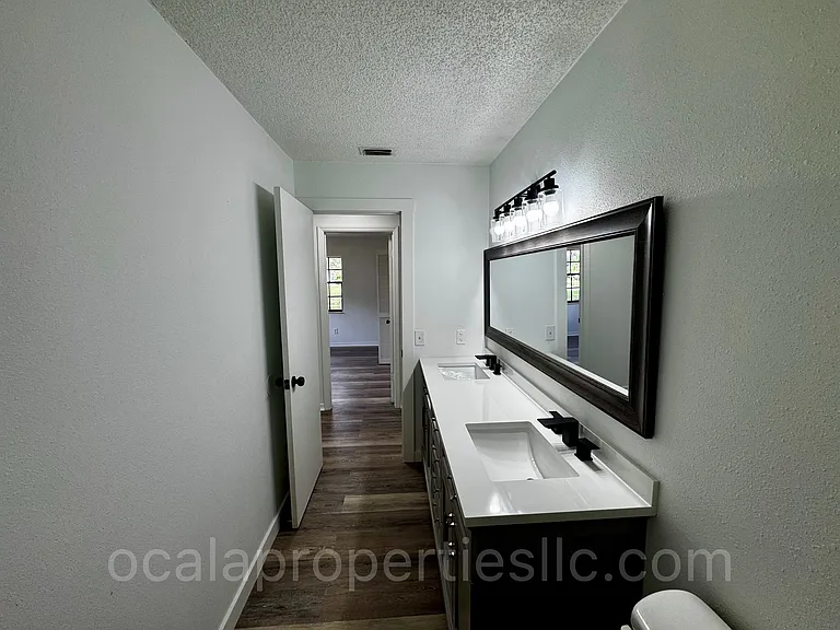 3380 NE 44th Pl — Photo 27
