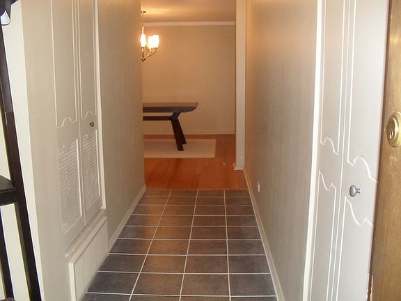 3rd image of 411 Ashland Ave APT 3A