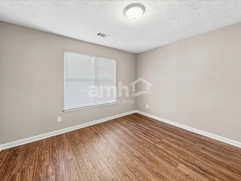 1300 Wilkes Crest Dr — Photo 12