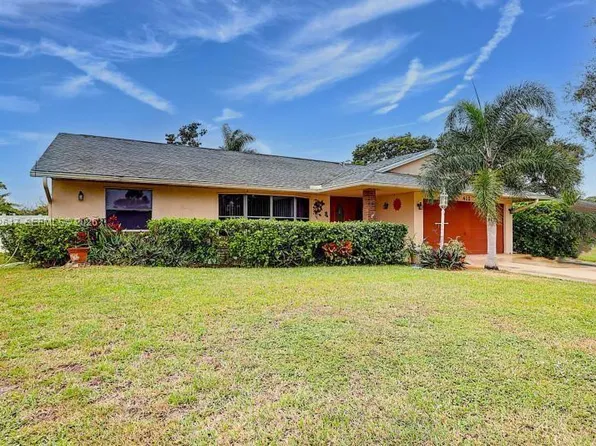 412 SW Sansom Ln, Port Saint Lucie, FL 34953