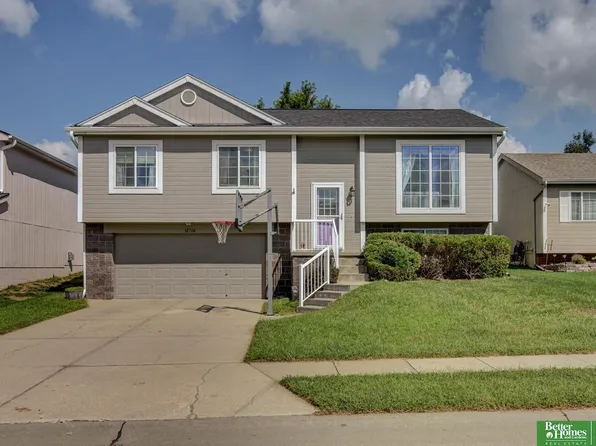 18704 W St, Omaha, NE 68135