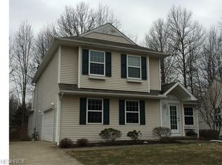 9070 Ashwood Ct, Olmsted Falls, OH