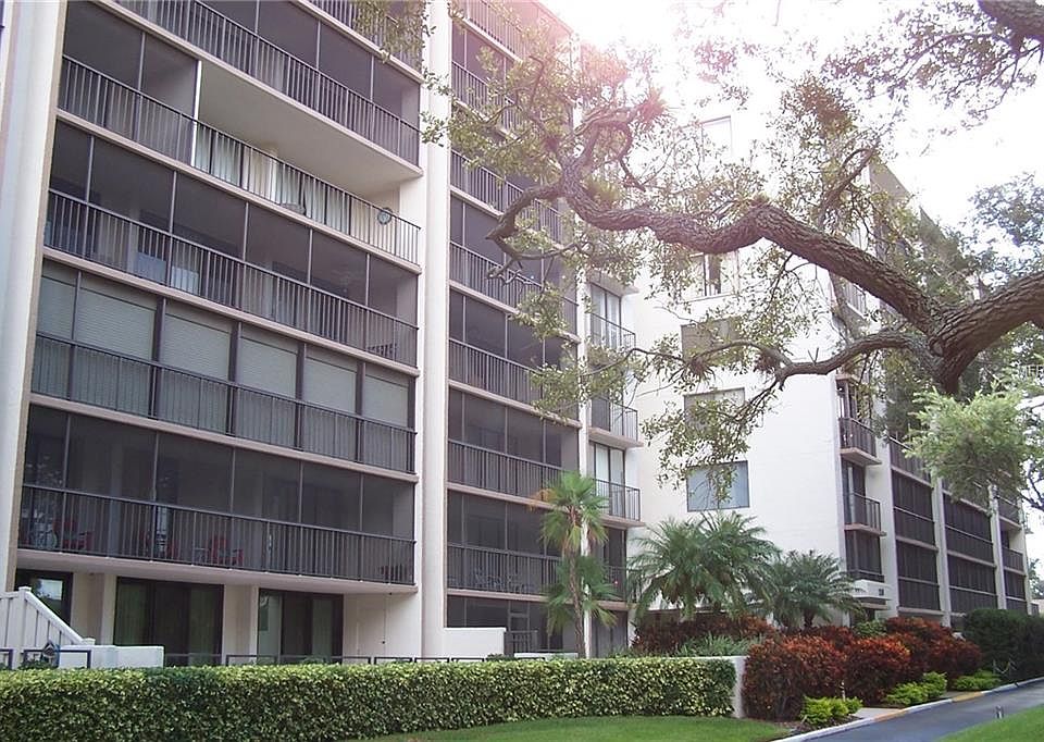 1st image of 220 Belleview Blvd APT 404