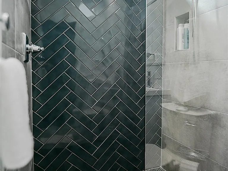 511 Memorial Heights Dr — Photo 30