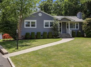 283 Shunpike Rd, Chatham, NJ 07928