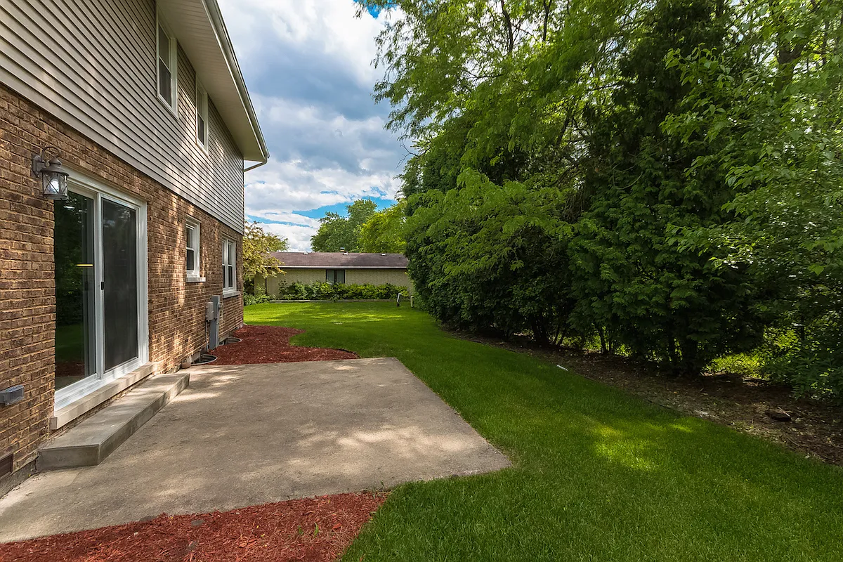 20920 Cambridge Ln photo 1