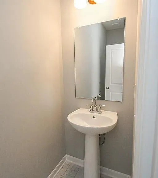 7861 Oldham Dr — Photo 33