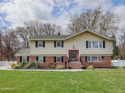 43 Tanglewood Road, Middletown, NJ, 07748