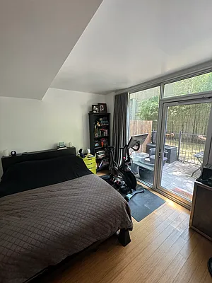 Rented by Landmark Property Holdings LLC | media 11