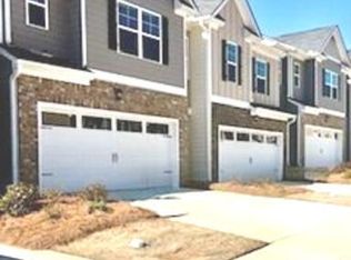 1309 Aura Ln, Lawrenceville, GA 30045