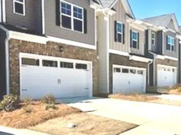 1309 Aura Ln, Lawrenceville, GA 30045