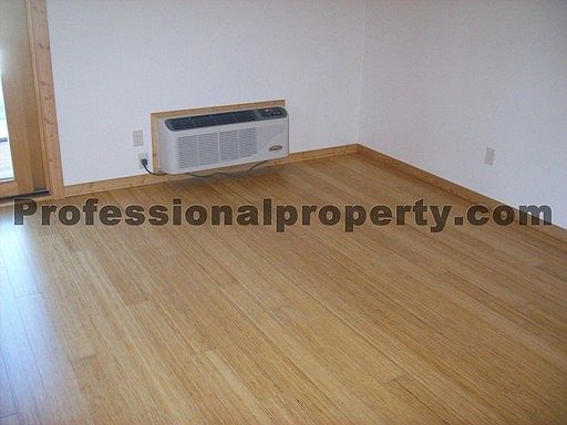 5th image of 1012 W Pine St Unit 323