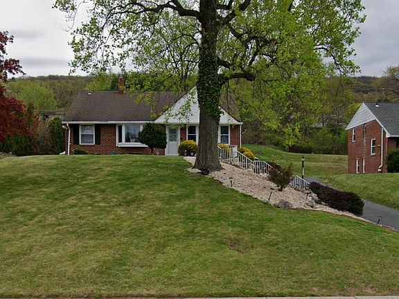 3rd image of 2309 Hampden Blvd