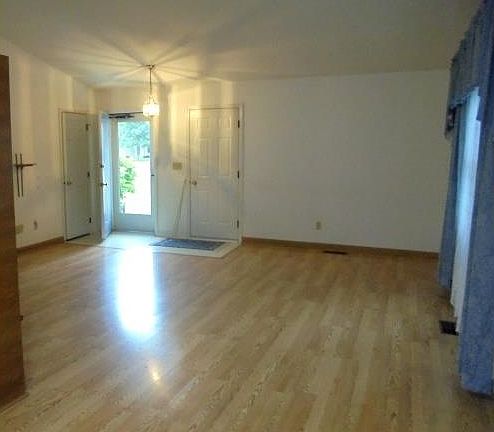 4th image of 1882 Sandalwood Dr