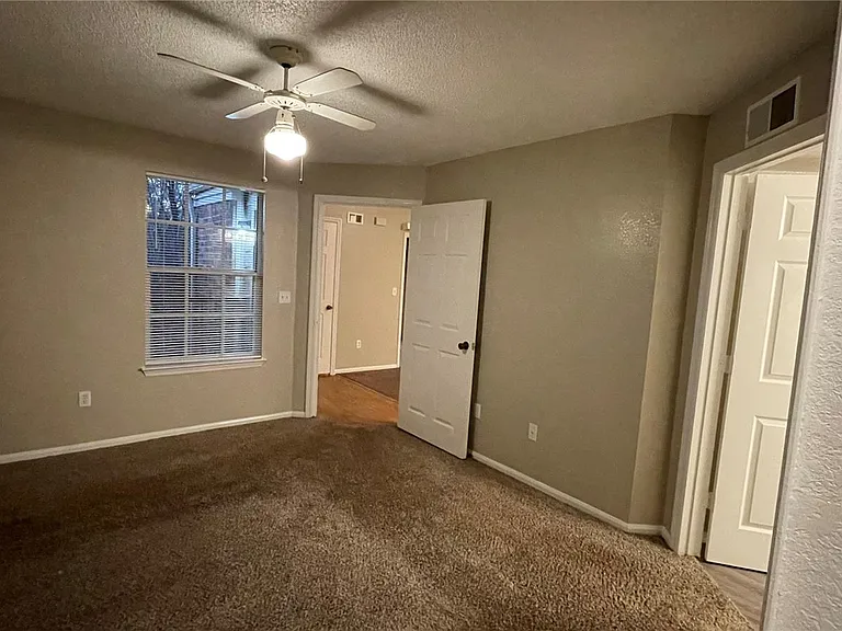 5016 Park Central Dr #2231 — Photo 12