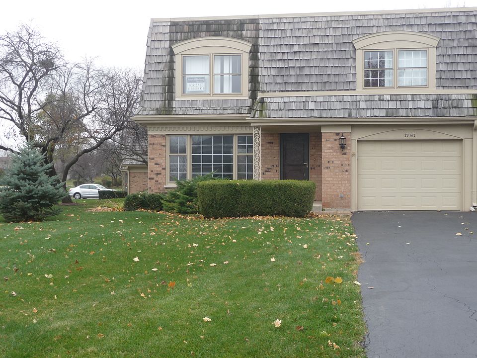 1st image of 2S612 Avenue Chateaux N