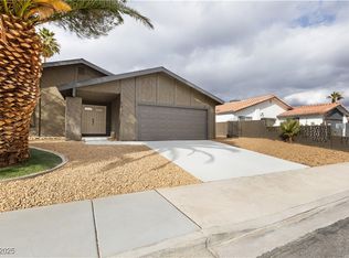 5832 Arandas Ct, Spring Valley, NV 89103