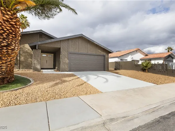 5832 Arandas Ct, Spring Valley, NV 89103