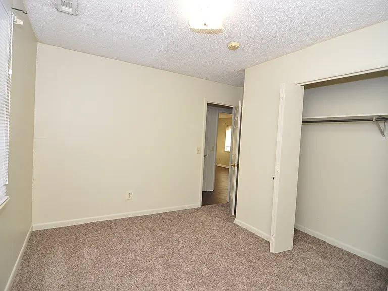 4524 Bonnell Dr NW — Photo 4