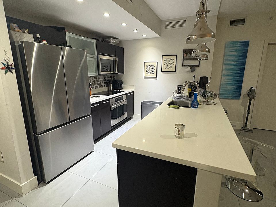 1st image of 90 SW 3rd St Floor 4308-3