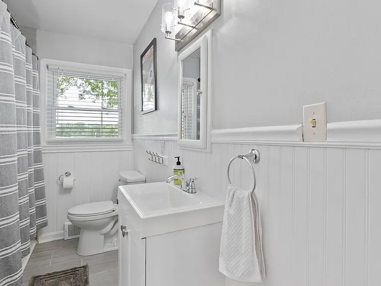 253 Johnston Blvd — Photo 12