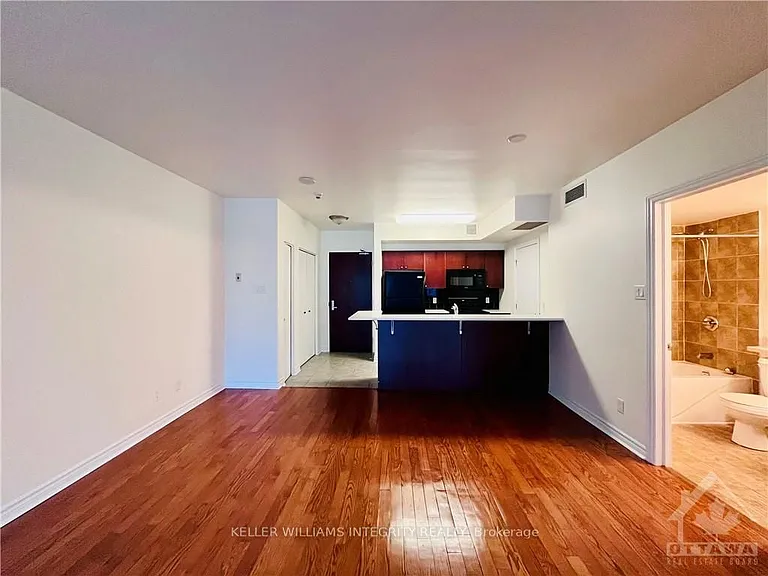 200 Rideau St #607 — Photo 10