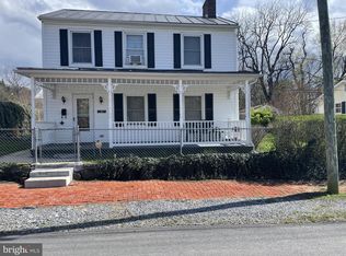 323 E North St, Charles Town, WV 25414