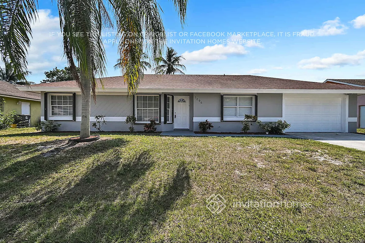 Building Photo - 1296 Woodcrest Rd S
