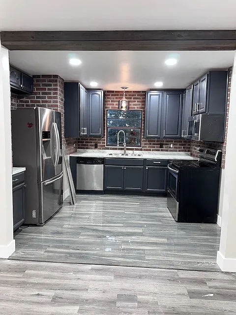 429 Ventura Ave
