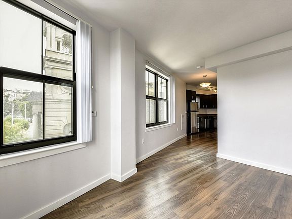 5th image of 1816 Eddy St #201