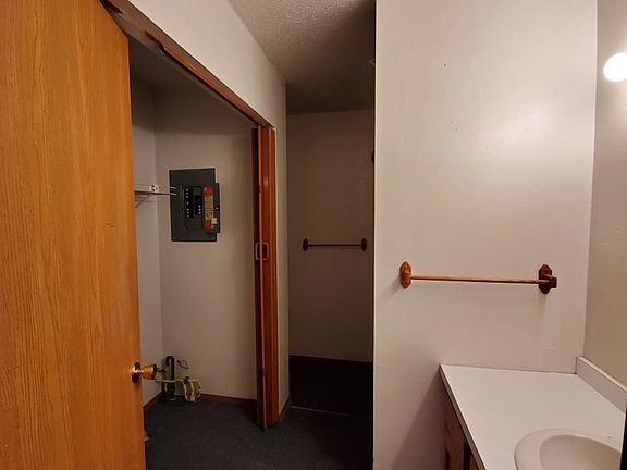 3rd image of 2110 Melanie Ln APT T