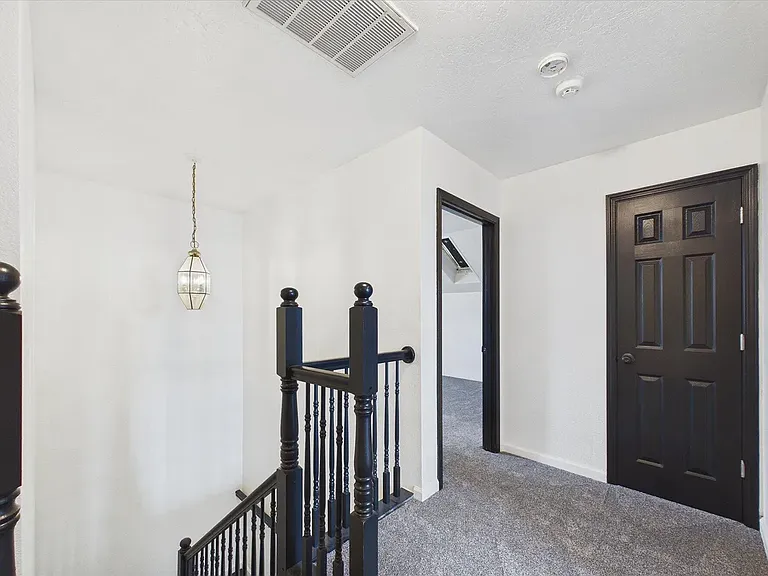 2434 C St — Photo 12