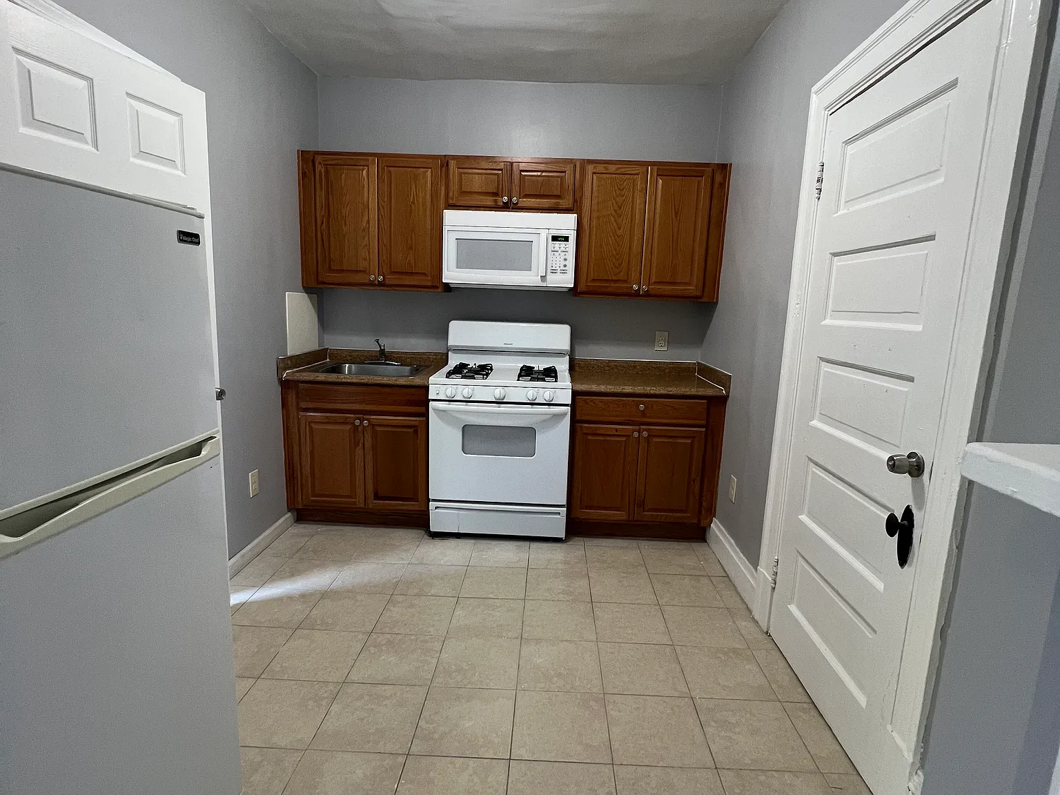 Studio, 500 sqft, $800 — Photo 2