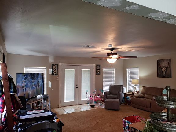 2nd image of 3112 Southeast Dr
