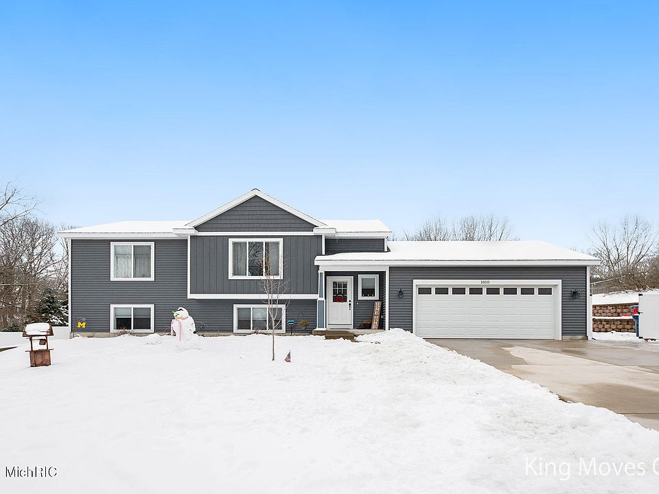 1st image of 1010 Grindle Dr SE