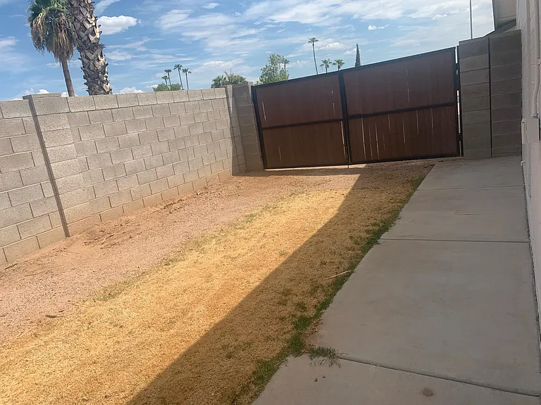 RV Gate #1
